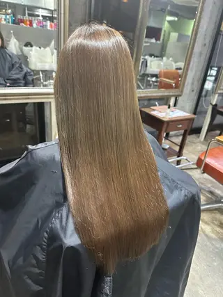 ロング yelm所属・🫒オリーブカラー ミディアムレイヤー✨のヘアスタイル