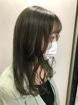 ミディアム カラー EMANONシェアサロン心斎橋店所属・韓国メンズヘア ミル クティボブ 足立佳代のヘアスタイル