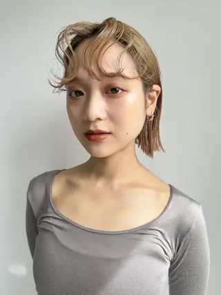 ミディアム カラー アイブロウ 小川真歩/パーマ /暖色オリーブのヘアスタイル