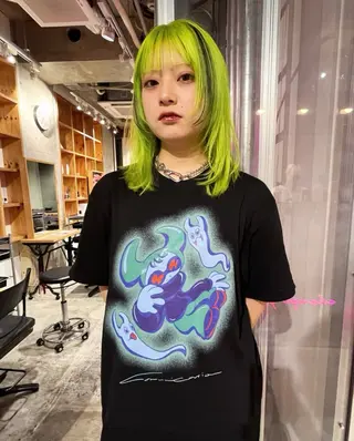 セミロング カラー トミオカ ノアのヘアスタイル
