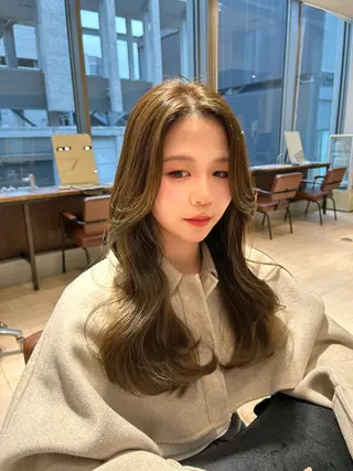 ロング 🎀大竹美侑／顔まわ りカット／レイヤーのヘアスタイル