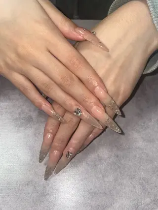 ネイル rino  nail所属・坂上 詩織のネイルデザイン