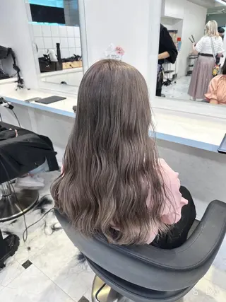 ロング カラー 🪄池袋ハイトーン 🪄ブリーチカラーのヘアスタイル