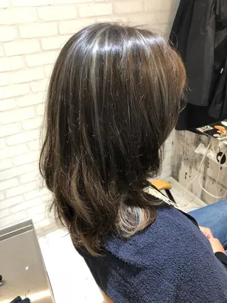 セミロング カラー 【デザイナー】田中 美生のヘアスタイル