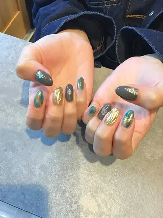 ネイル Nest 岩崎のネイルデザイン