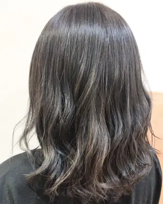 セミロング カラー Neolive Cava 相模大野店所属・sola: neoliveのヘアスタイル