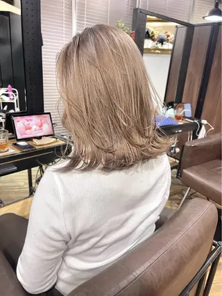 カラー ブリーチ✨ハイライト 透明感カラー/アヤノのヘアスタイル