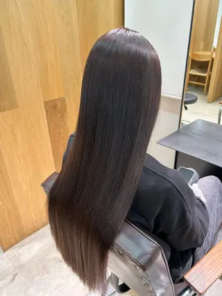 ロング 🩵縮毛矯正  髪質 改善 ツヤ髪🩵のヘアスタイル