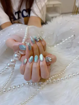 ネイル クイーンズネイル銀座所属・中山 芳美のネイルデザイン