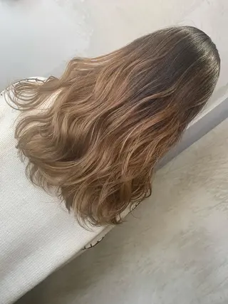 セミロング 佐藤/本物志向の 髪質改善サロンのヘアスタイル