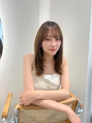 ミディアム カラー 西田 杏璃のヘアスタイル