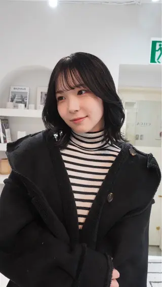 ミディアム カラー 透明感グレージュ カラー大夢🫧のヘアスタイル