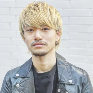 ショート カラー 嶋佐 昌大 シマサマオのヘアスタイル