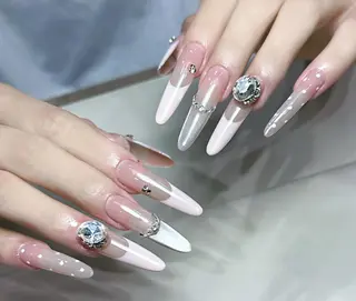 ネイル Pure&Rich Nailのネイルデザイン