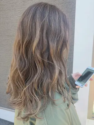 ロング カラー Rina のヘアスタイル