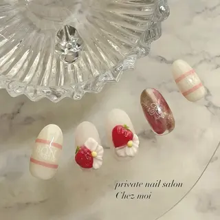 ネイル KOMINE TOMOKOのネイルデザイン