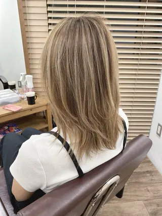 ミディアム GO TODAY SHAiRE SALON 横須賀所属・ハイライト⭐️上野 高広のヘアスタイル