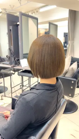 ショート レイヤー×ツヤカラー 渋谷/kougaのヘアスタイル