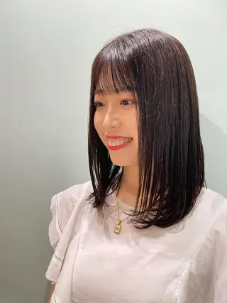 セミロング 🌈HAPPYになる hair🌈ユウカのヘアスタイル