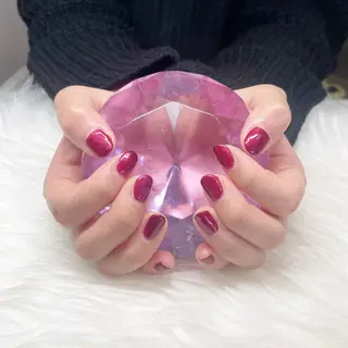 ミディアム see love gritterのネイルデザイン