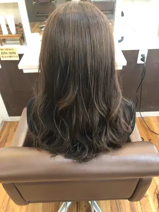 ロング カラー Well's TAIGAのヘアスタイル