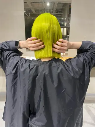 カラー アカリ /ショートカットのヘアスタイル