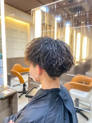 パーマ メンズ スパイラル波巻き パーマ井本汰壱のヘアスタイル