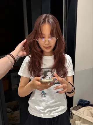 ミディアム カラー SALOWIN所属・ブリーチ🧹 ボブ✨レイヤーのヘアスタイル