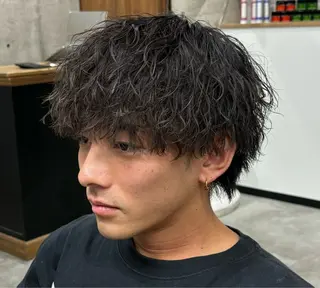 ショート パーマ メンズ era2d所属・マコト/心斎橋 メンズ専門店のヘアスタイル