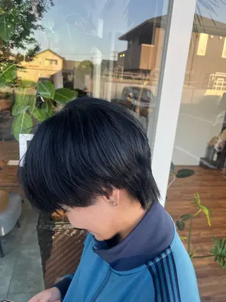 ショート カラー 小川 孝太のヘアスタイル