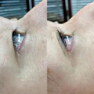 マツエク・マツパ 超透明感カラー🦋韓 国羽エクステ🪽🫧のヘアスタイル