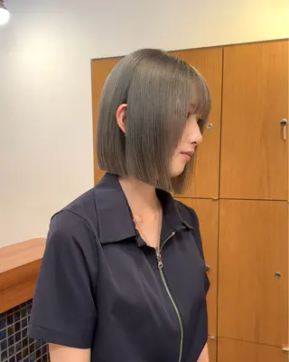 ショート カラー リンダ所属・ベージュ/ボブ /縮毛矯正/スズキのヘアスタイル