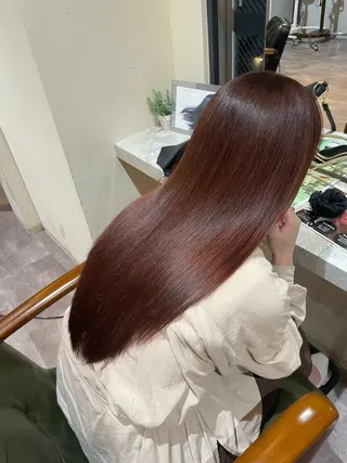 セミロング esse大阪茶屋町店所属・レイヤーカット 新井田陽寿のヘアスタイル