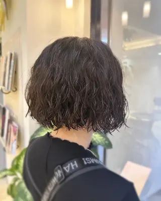 ショート パーマ 吉澤 杏美のヘアスタイル