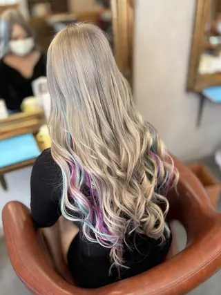 ロング カラー ヘアアレンジ ナギサ 🐶のヘアスタイル