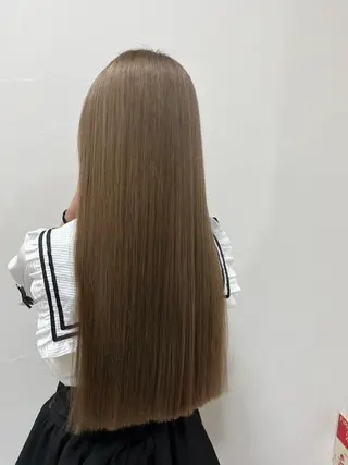 ロング カラー 近江 莉佳の眉毛・アイブロウイメージ