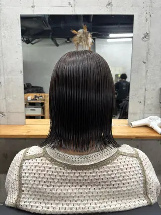 ミディアム カラー mono / Manatoのヘアスタイル