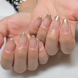 ネイル REHTOF |朝7時Open☀️のネイルデザイン