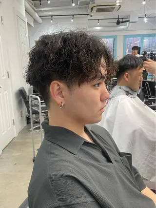 パーマ メンズ RIN／韓国ヘア レイヤーカットのヘアスタイル