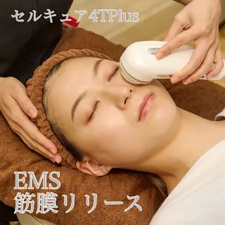 小顔専門☠️ 筋膜/脂肪/毛穴洗浄のエステ・リラクイメージ