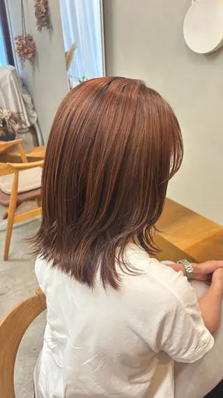 カラー 🌷花屋併設🌷 岡本明日実のヘアスタイル