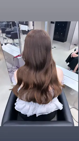 ロング カラー 名古屋栄♡PELE 上品な透明感ベージュのヘアスタイル
