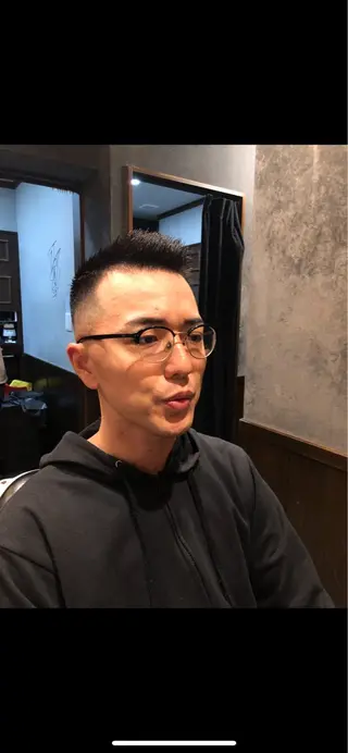 ショート ヒロ銀座所属・横浜 ヒロ銀座　米村克麻のヘアスタイル