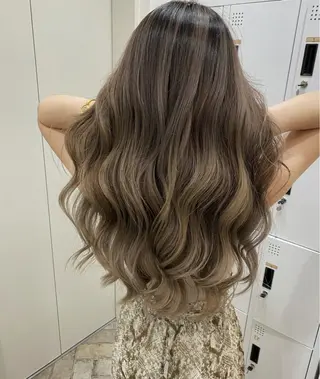 ロング カラー パーマ ヘアアレンジ メンズ キッズ ネイル マツエク・マツパ ハイライト、レイヤー カット/西梅田/中西のヘアスタイル