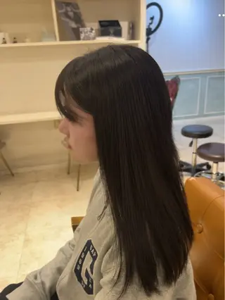 ロング 岩崎 玲花のヘアスタイル