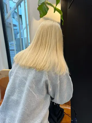 セミロング カラー 田川 華奈のヘアスタイル