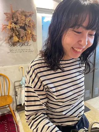 セミロング さの あやねのヘアスタイル