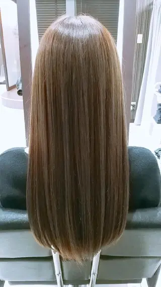 ロング newi WASHIOのヘアスタイル