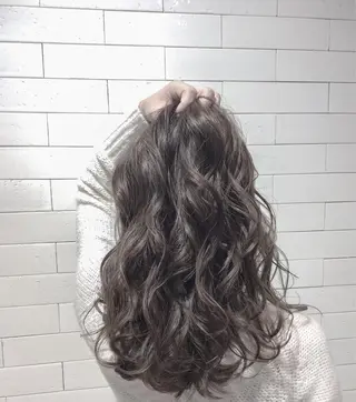 ミディアム カラー レイヤーカット× 髪質改善たもりのヘアスタイル
