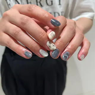 ネイル mano+所属・砂田 はるかのネイルデザイン